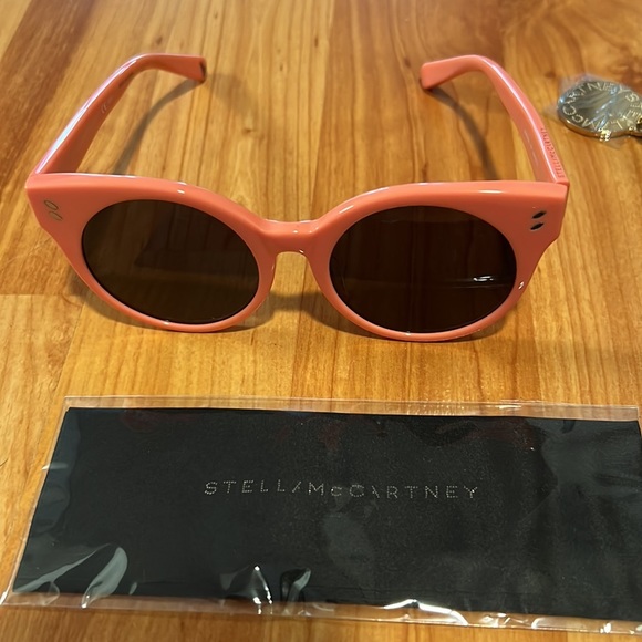 Stella McCartney Cat Eye Kids Sunglasses - Picture 2 of 4